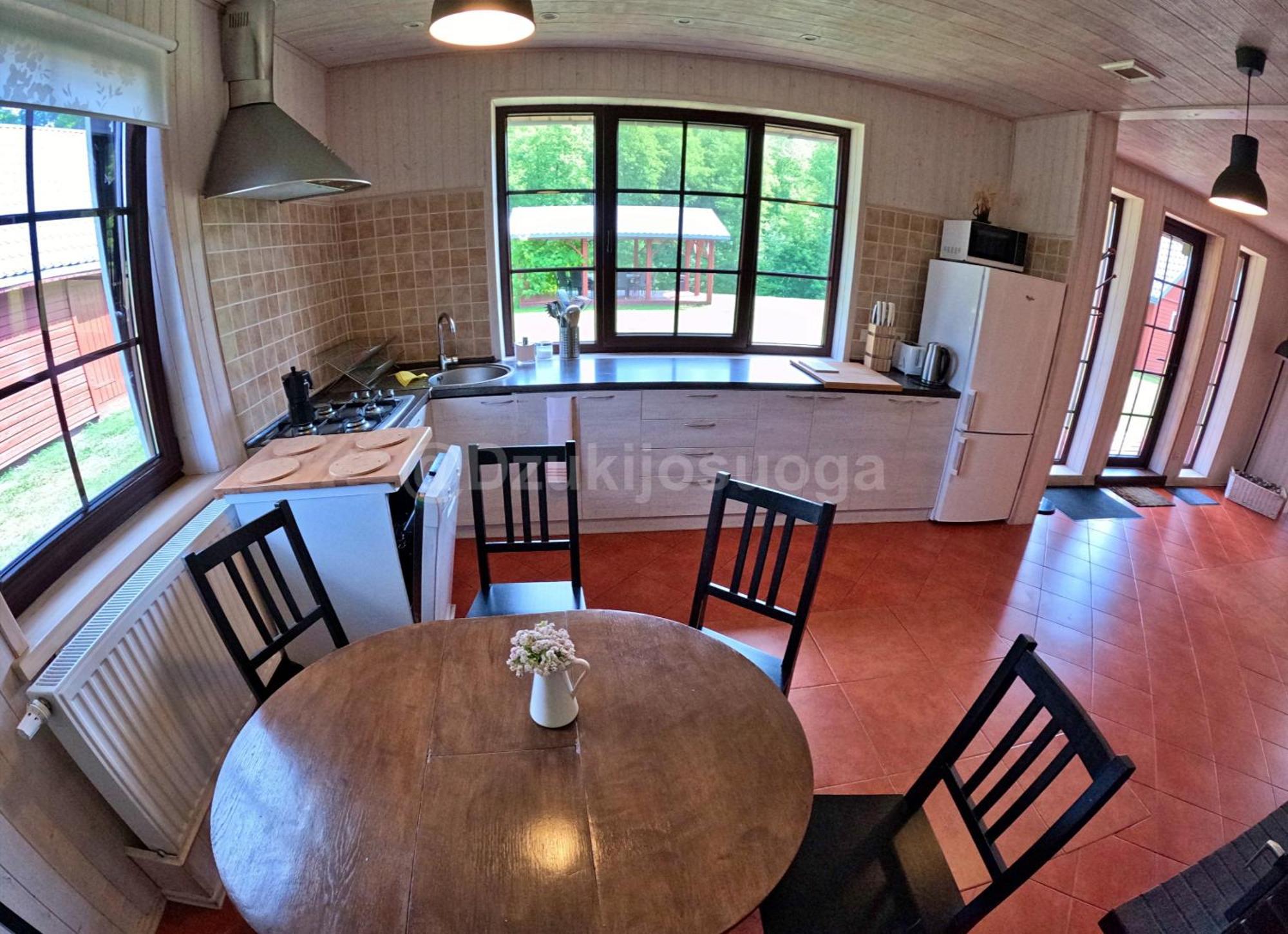 Hostal Dzukijos Uoga Virsurodukis Exterior foto