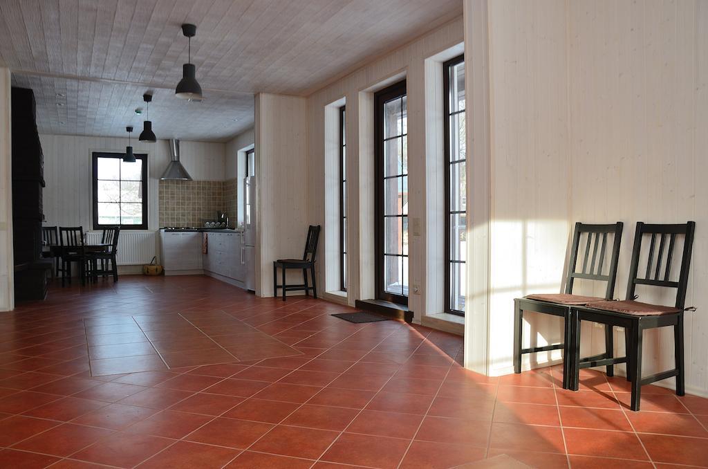 Hostal Dzukijos Uoga Virsurodukis Habitación foto